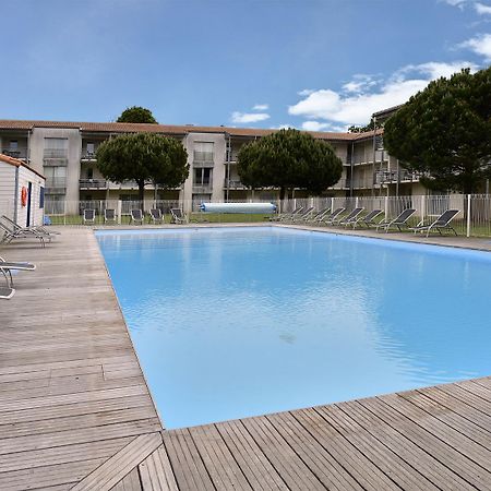 Vacanceole - Le Domaine Du Chateau - La Rochelle / Ile De Re Lagord Ngoại thất bức ảnh